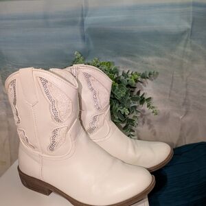 Steve Madden Girl's Hayward Embellished Boots, White Western-Style Boots